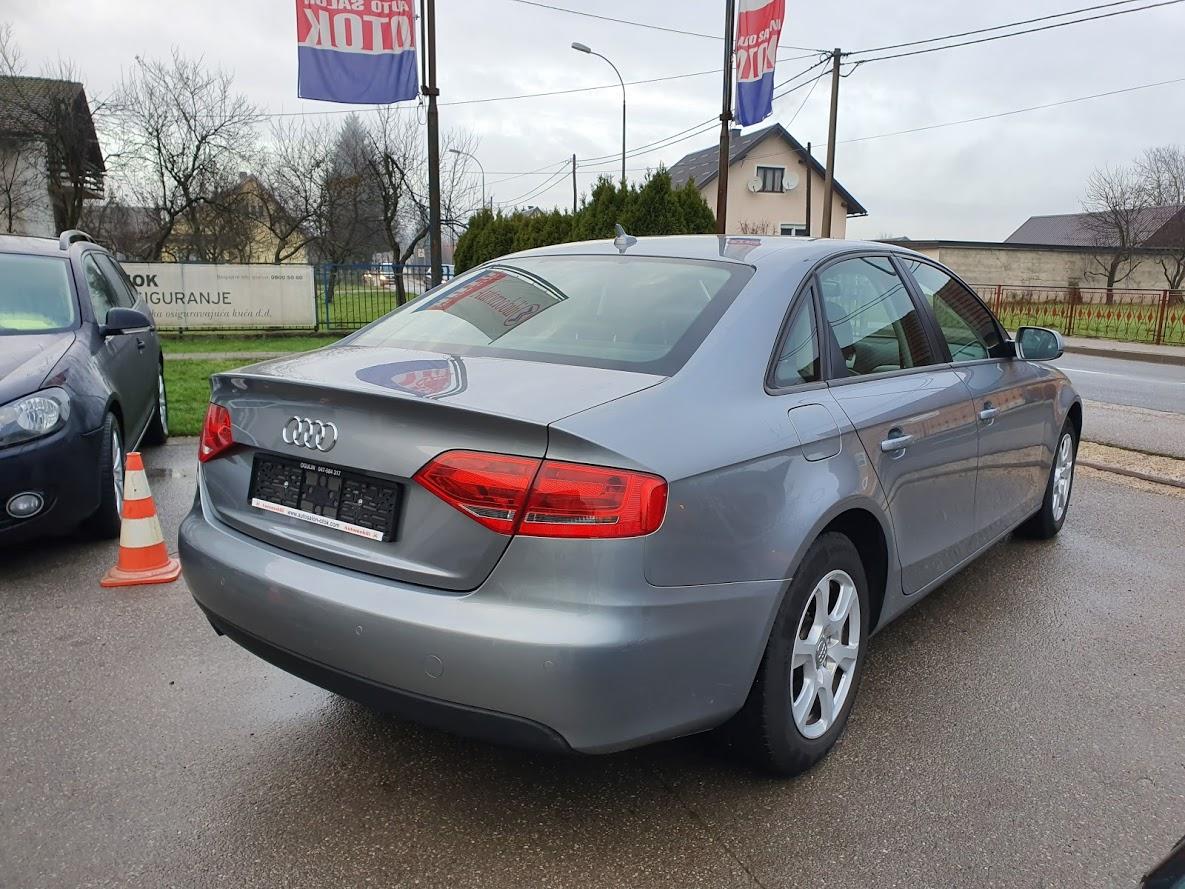 Audi A4 2,0 TDI - koža